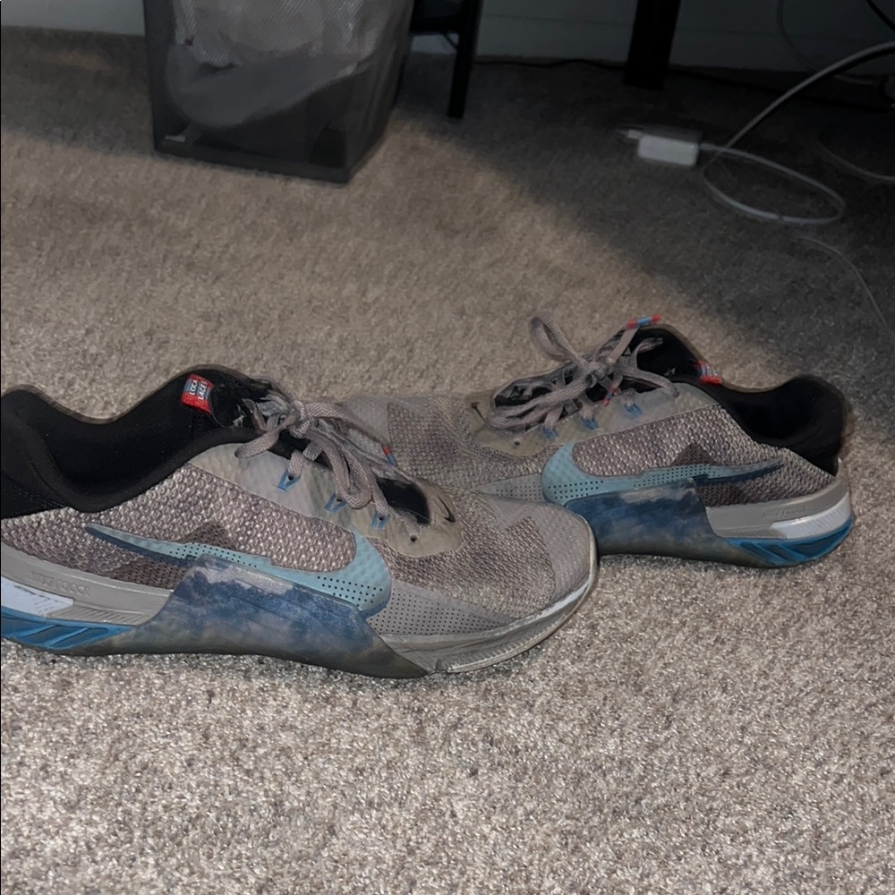 Nike Gray and Black Sneakers with Blue Detail